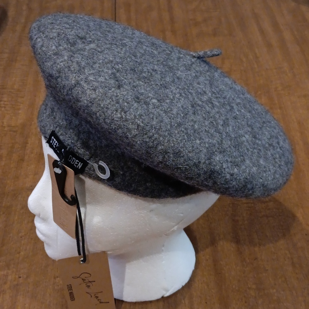 Steve Madden hat